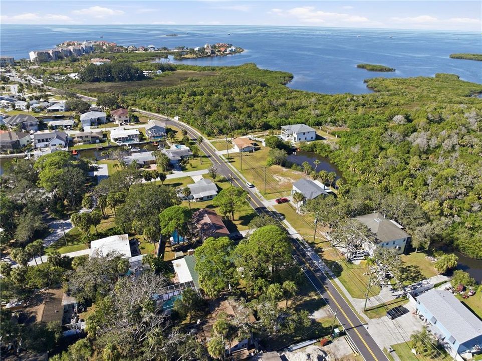 待售: $349,000 (2 贝兹, 2 浴室, 1585 平方英尺)