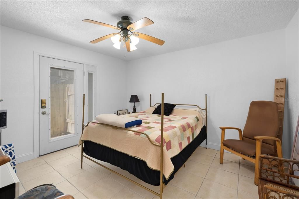 待售: $349,000 (2 贝兹, 2 浴室, 1585 平方英尺)