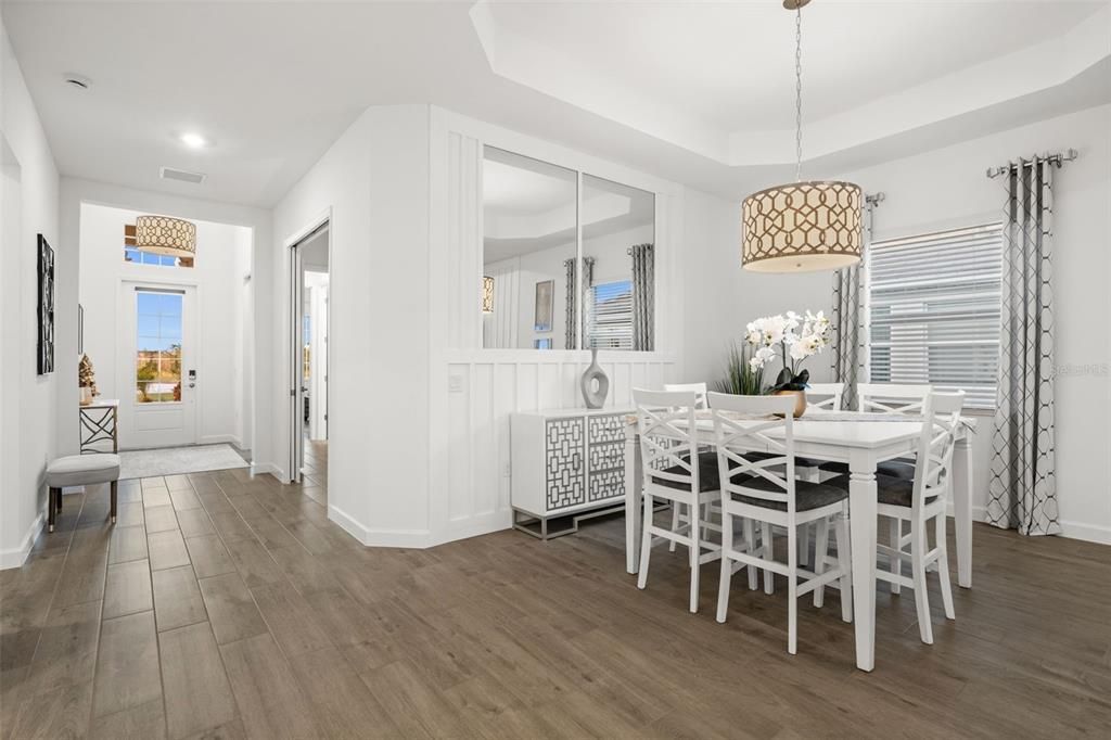 For Sale: $650,000 (3 beds, 3 baths, 2224 Square Feet)