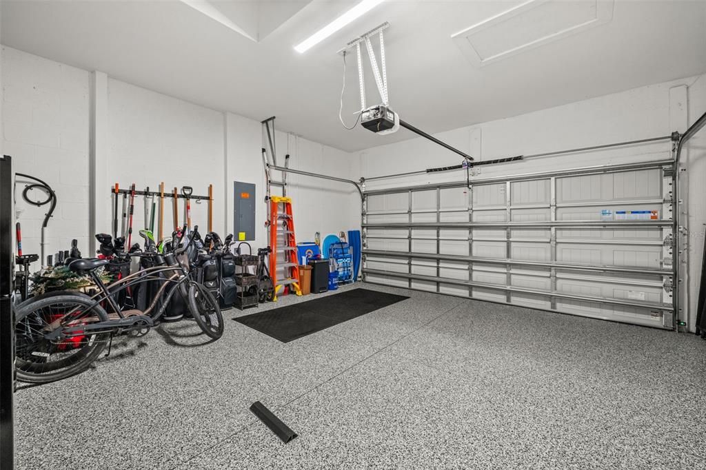 For Sale: $650,000 (3 beds, 3 baths, 2224 Square Feet)