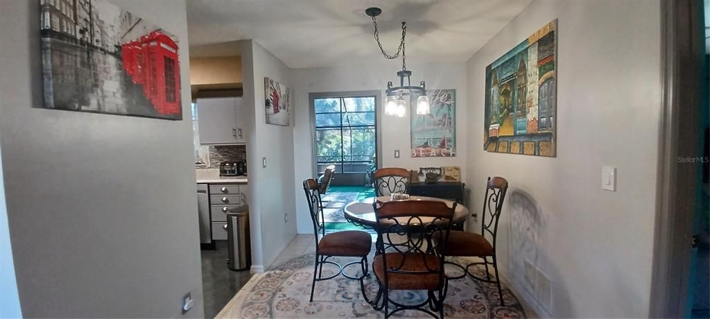 For Sale: $320,000 (2 beds, 2 baths, 1244 Square Feet)