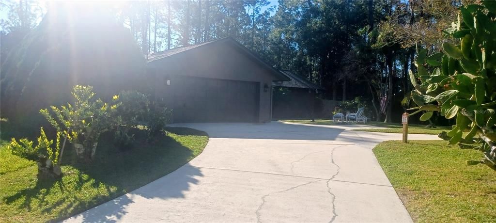 For Sale: $320,000 (2 beds, 2 baths, 1244 Square Feet)