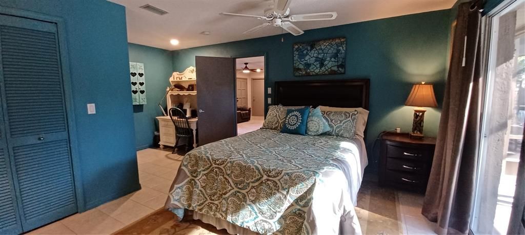 For Sale: $320,000 (2 beds, 2 baths, 1244 Square Feet)