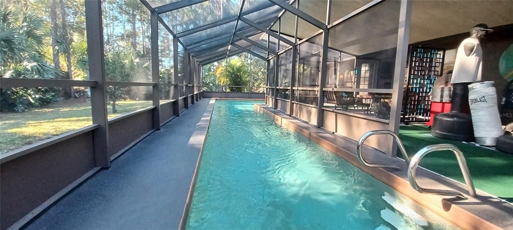 For Sale: $320,000 (2 beds, 2 baths, 1244 Square Feet)