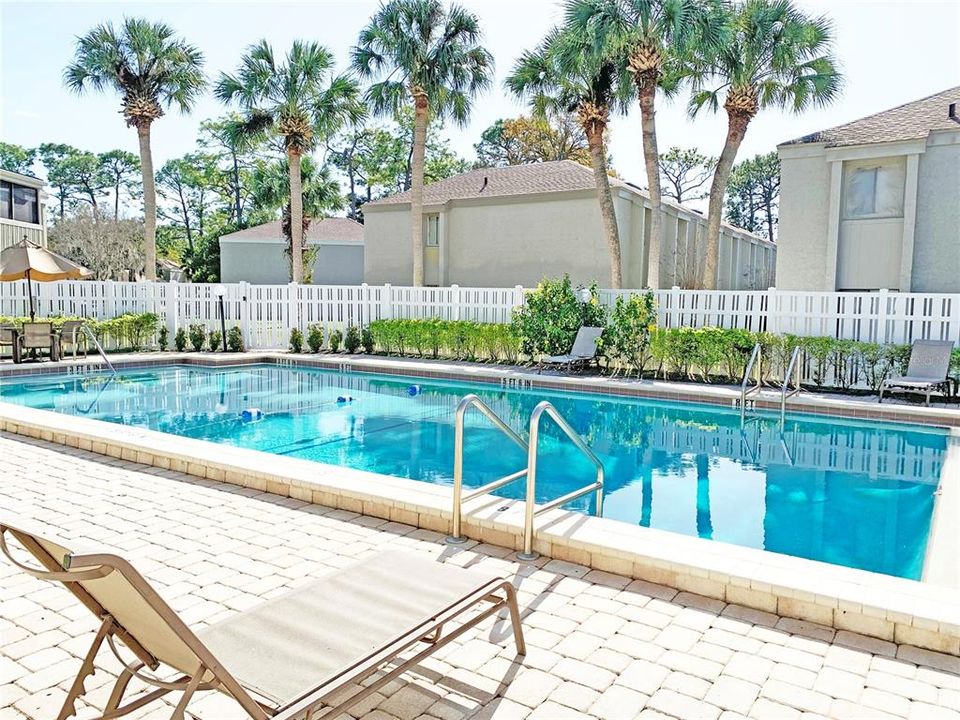 For Rent: $1,350 (2 beds, 1 baths, 768 Square Feet)