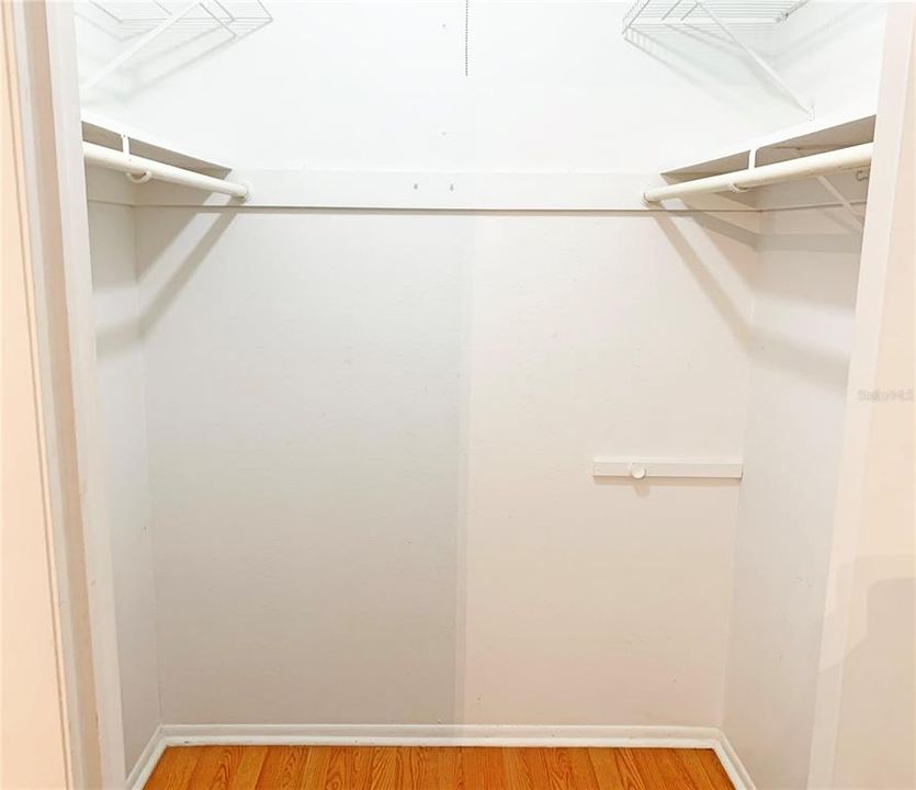 For Rent: $1,350 (2 beds, 1 baths, 768 Square Feet)