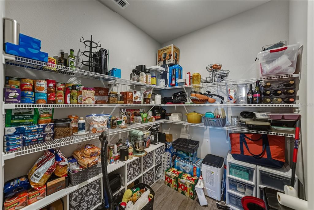 For Sale: $375,000 (4 beds, 2 baths, 2041 Square Feet)