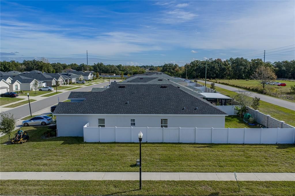 For Sale: $375,000 (4 beds, 2 baths, 2041 Square Feet)