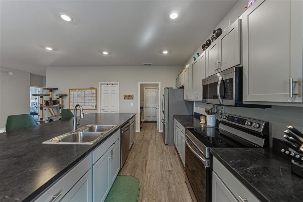 For Sale: $375,000 (4 beds, 2 baths, 2041 Square Feet)