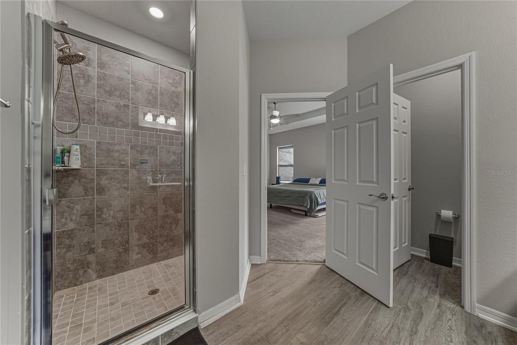 For Sale: $375,000 (4 beds, 2 baths, 2041 Square Feet)