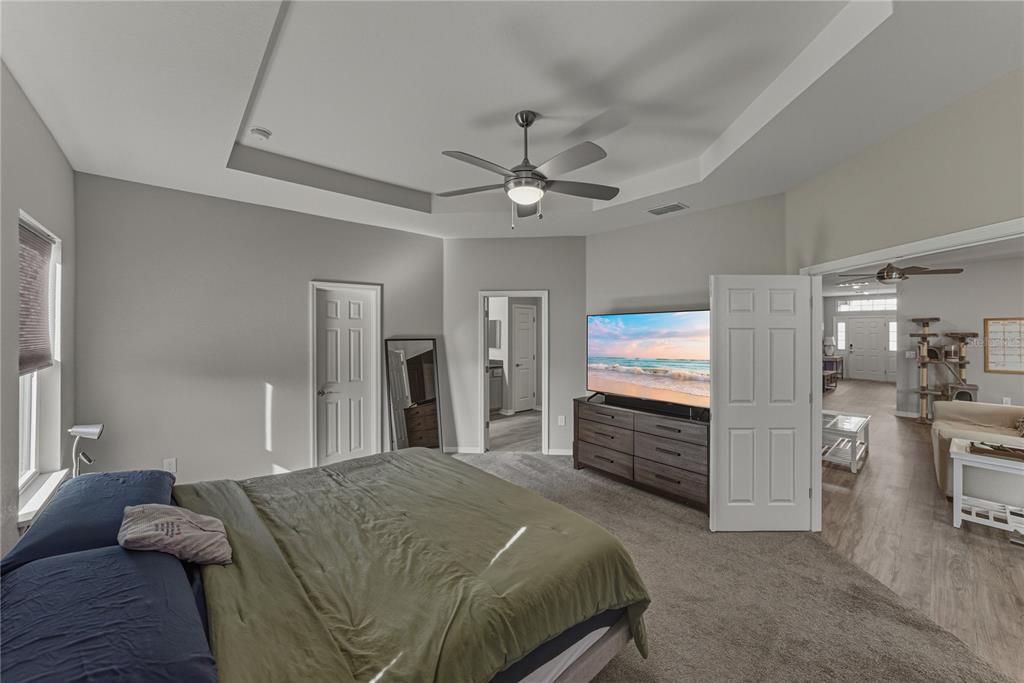 For Sale: $375,000 (4 beds, 2 baths, 2041 Square Feet)