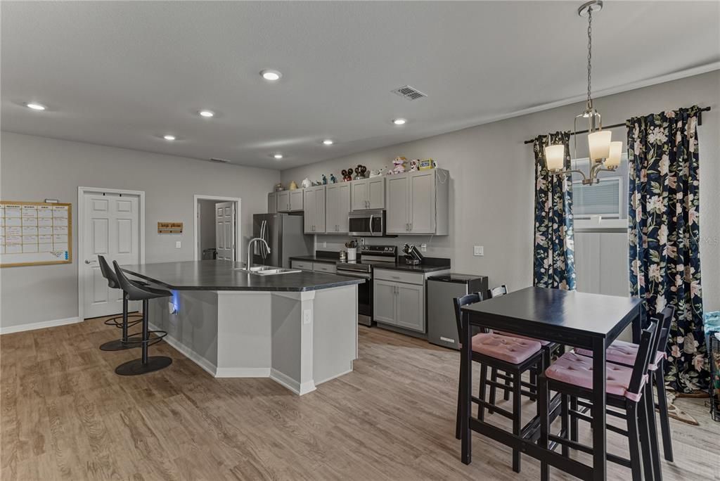 For Sale: $375,000 (4 beds, 2 baths, 2041 Square Feet)