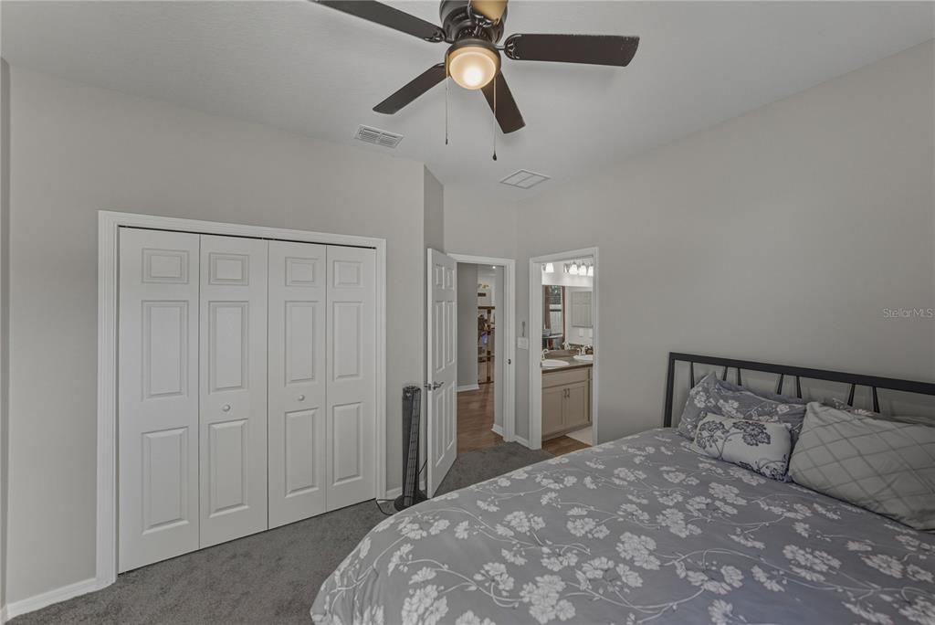 For Sale: $375,000 (4 beds, 2 baths, 2041 Square Feet)