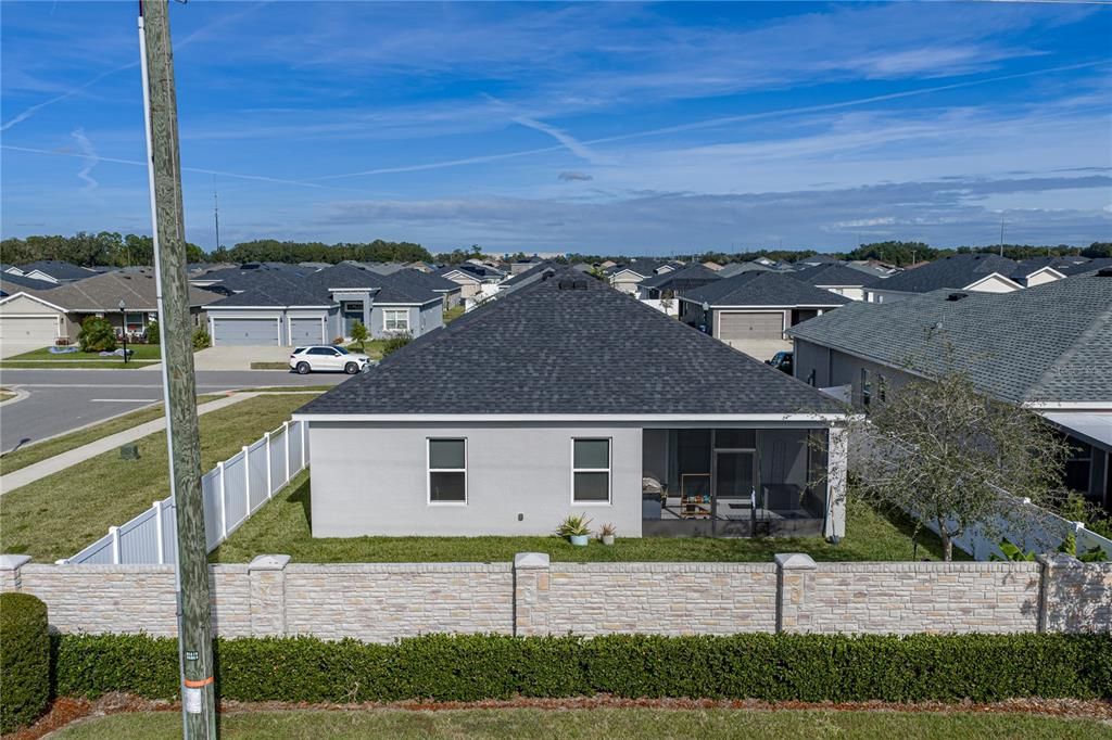 For Sale: $375,000 (4 beds, 2 baths, 2041 Square Feet)