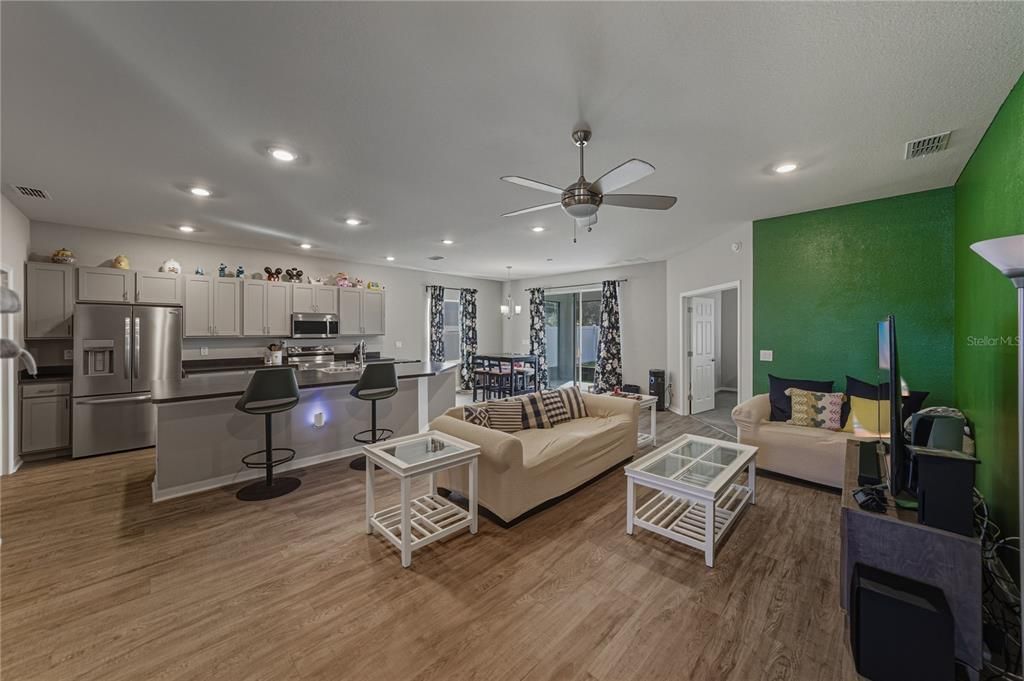 For Sale: $375,000 (4 beds, 2 baths, 2041 Square Feet)