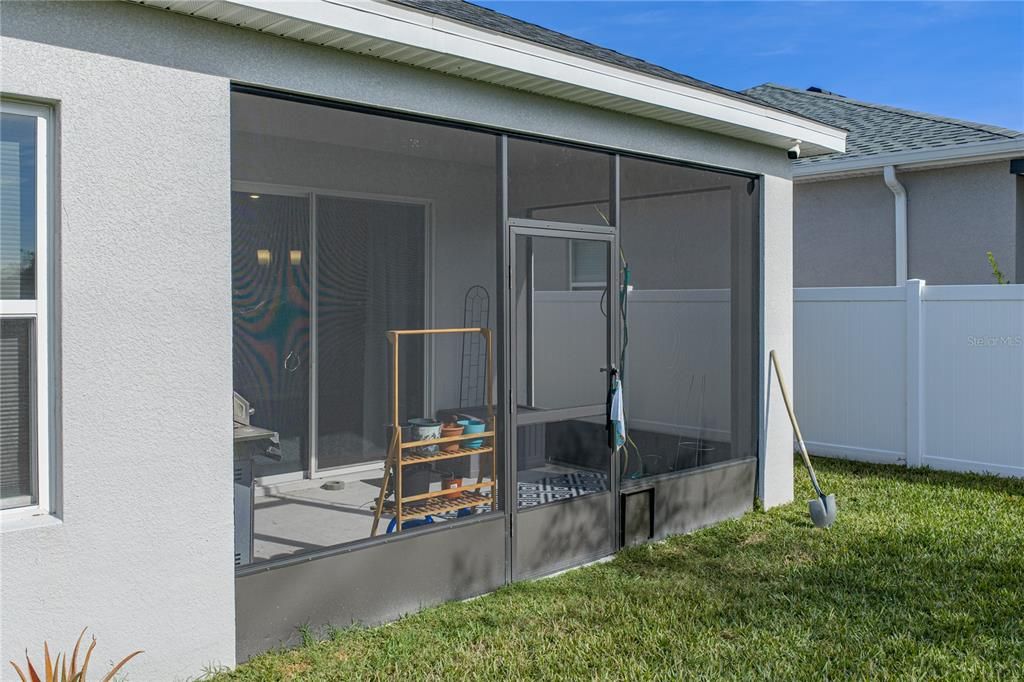 For Sale: $375,000 (4 beds, 2 baths, 2041 Square Feet)