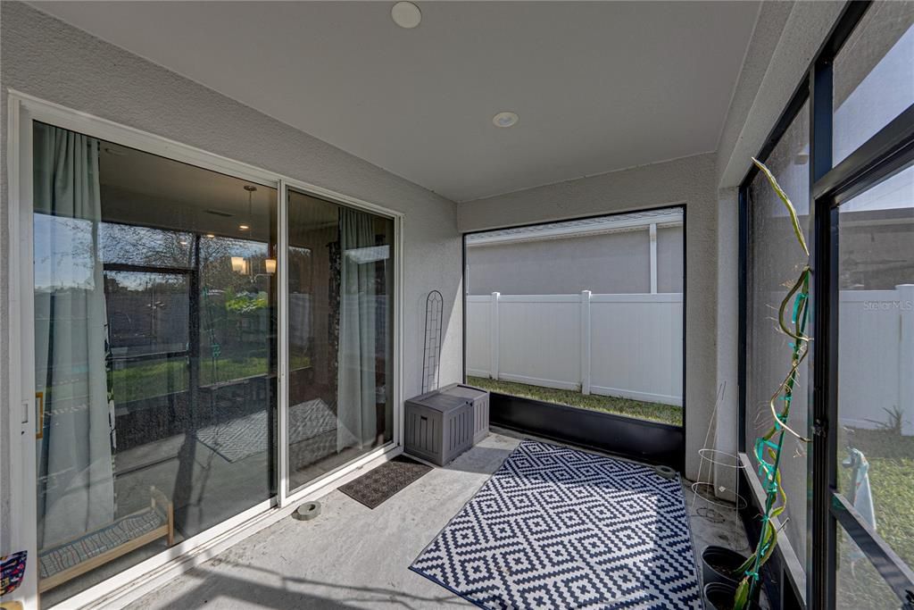 For Sale: $375,000 (4 beds, 2 baths, 2041 Square Feet)