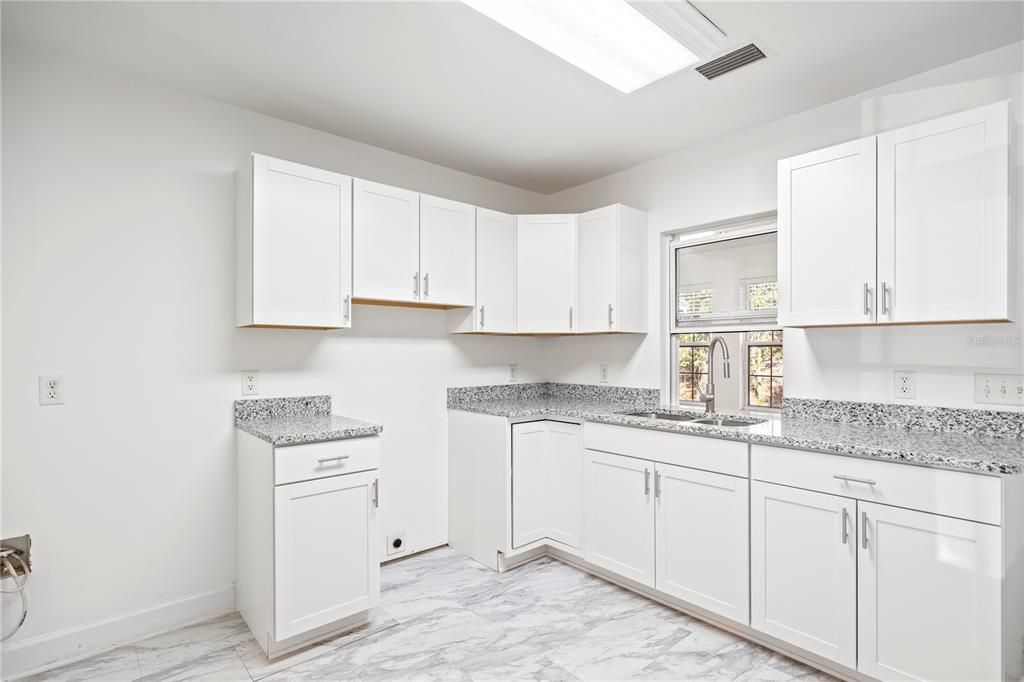 En Venta: $260,000 (2 camas, 2 baños, 1440 Pies cuadrados)