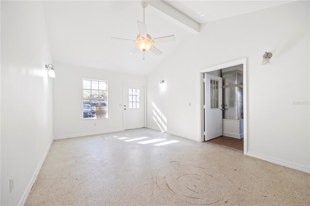 En Venta: $260,000 (2 camas, 2 baños, 1440 Pies cuadrados)