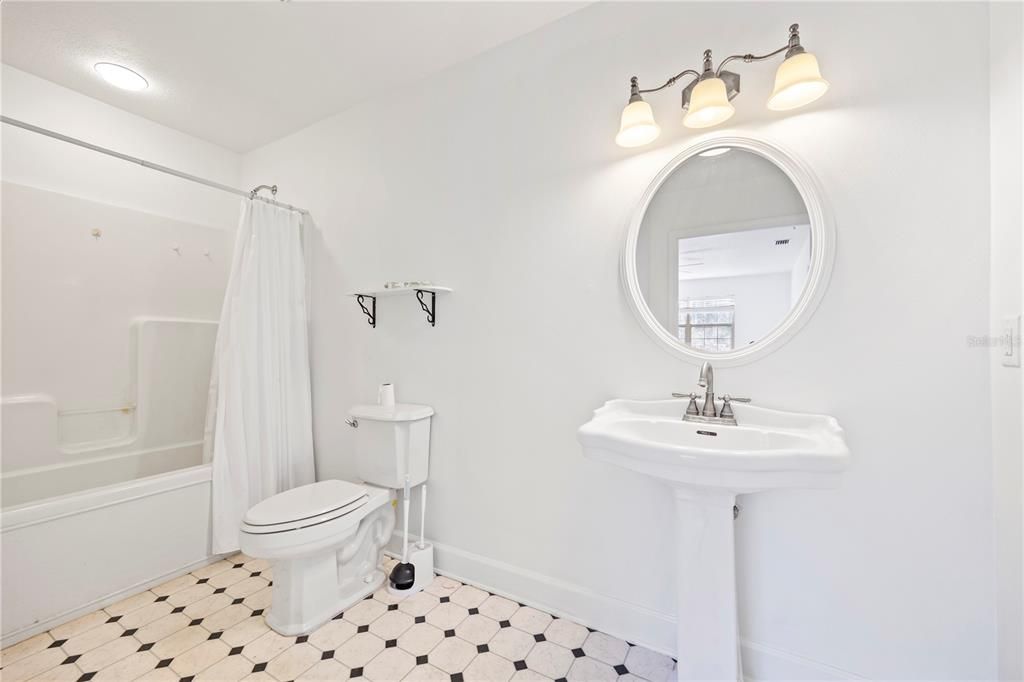 En Venta: $260,000 (2 camas, 2 baños, 1440 Pies cuadrados)