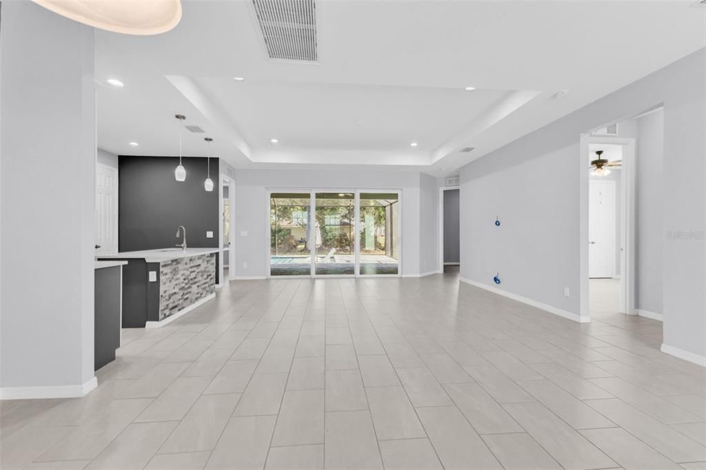 待售: $415,000 (4 贝兹, 2 浴室, 2077 平方英尺)