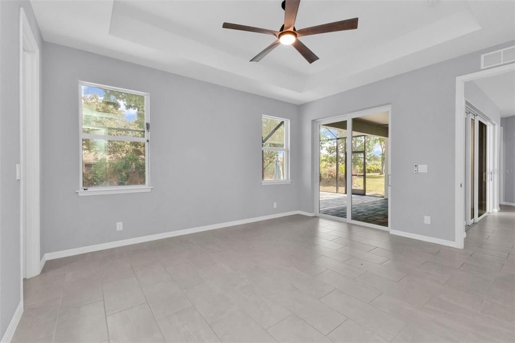 待售: $415,000 (4 贝兹, 2 浴室, 2077 平方英尺)