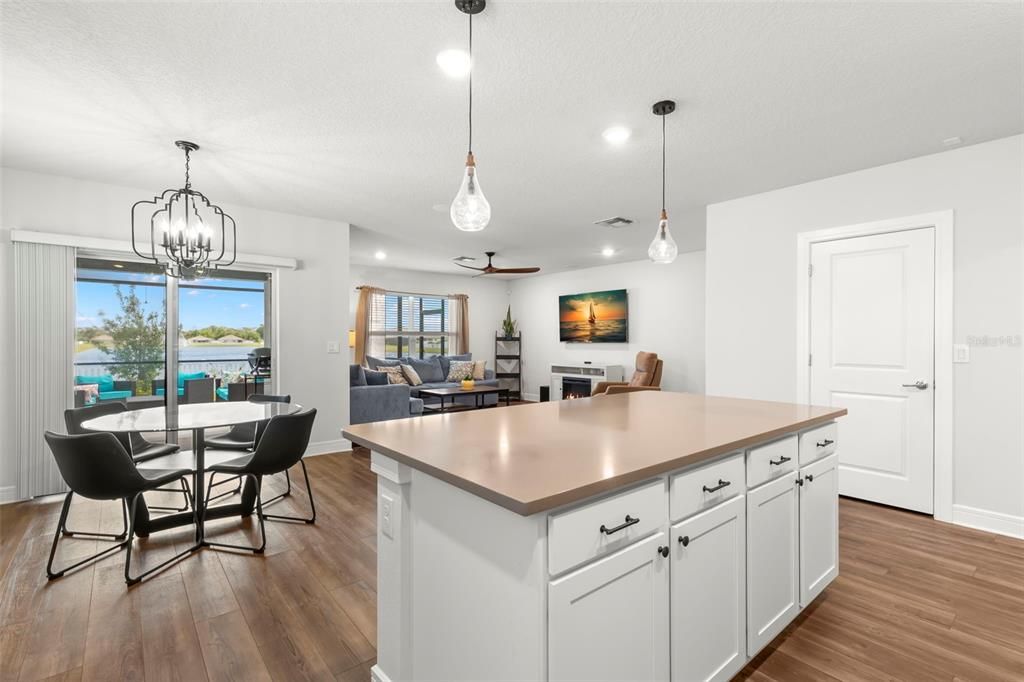 For Rent: $2,475 (4 beds, 2 baths, 1844 Square Feet)