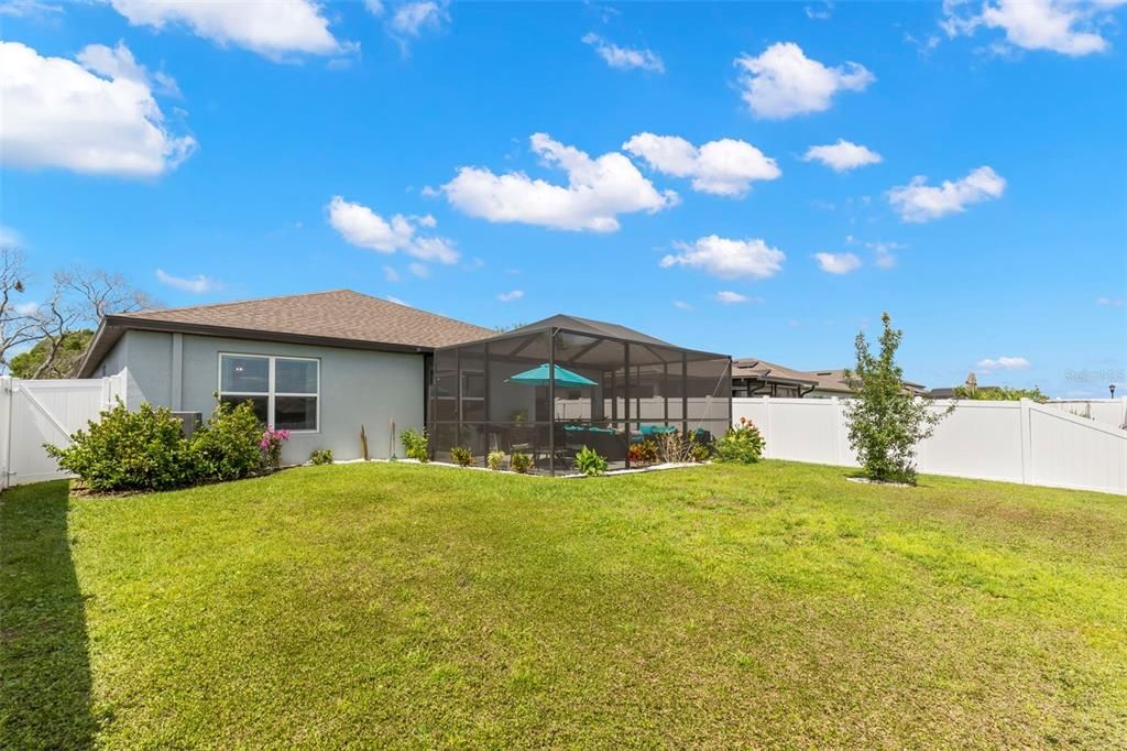 For Rent: $2,475 (4 beds, 2 baths, 1844 Square Feet)