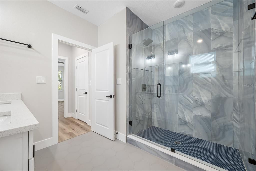 For Rent: $4,500 (3 beds, 2 baths, 2048 Square Feet)