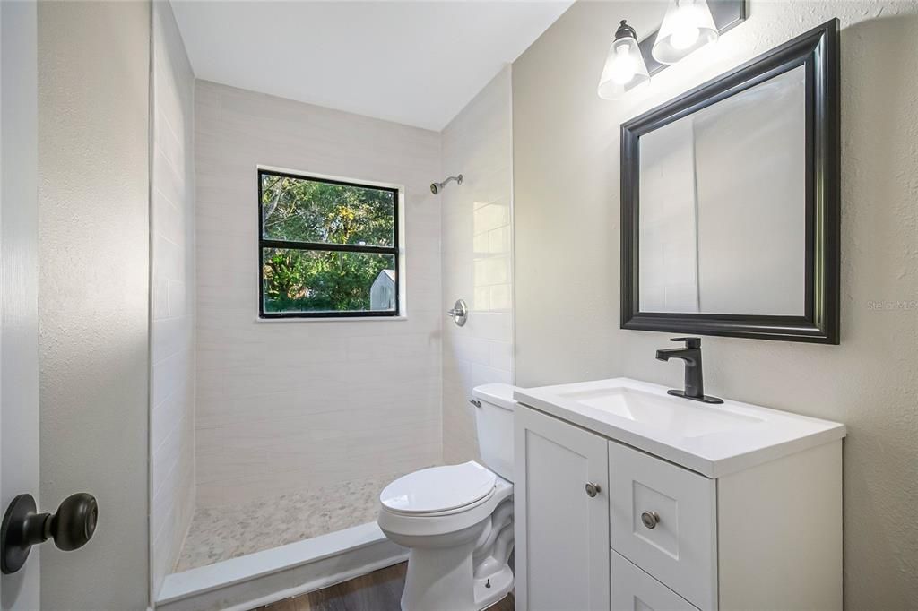 For Sale: $274,500 (3 beds, 1 baths, 920 Square Feet)