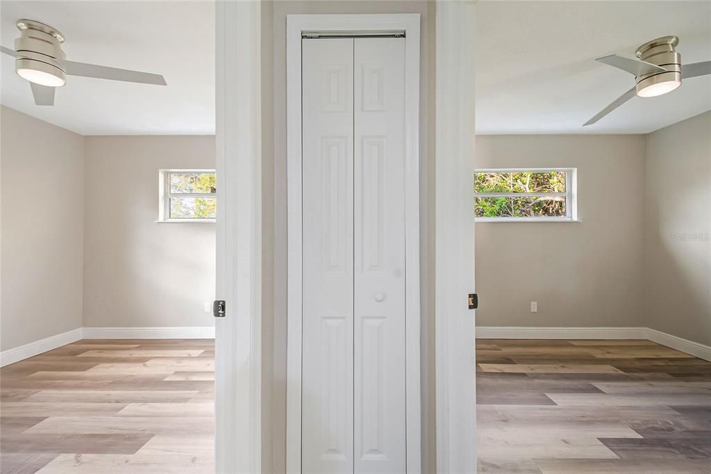 For Sale: $274,500 (3 beds, 1 baths, 920 Square Feet)