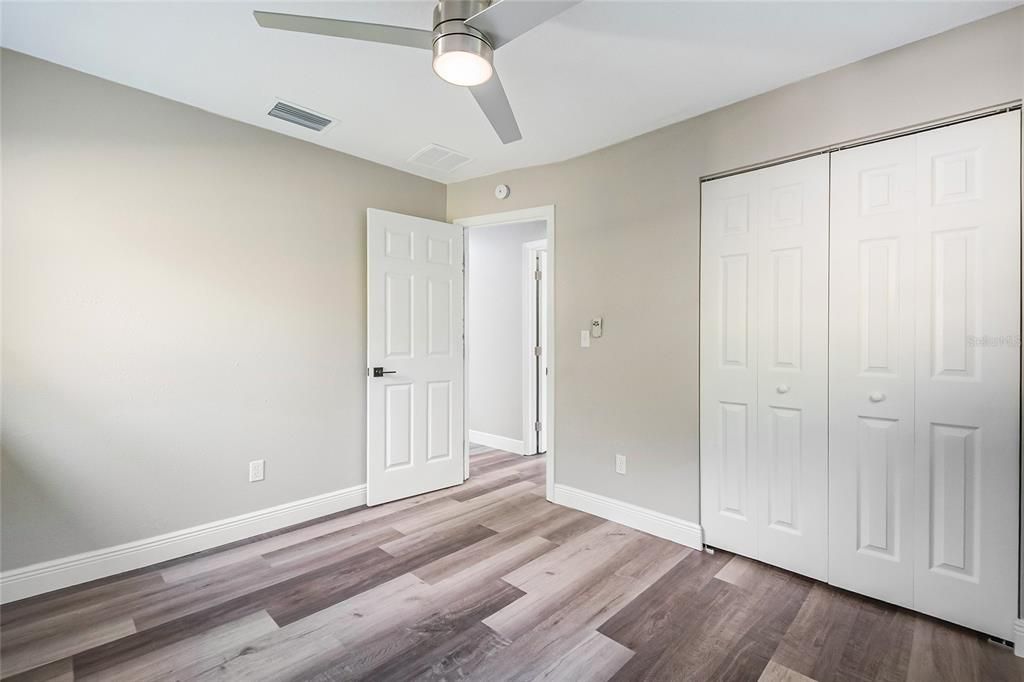 For Sale: $274,500 (3 beds, 1 baths, 920 Square Feet)