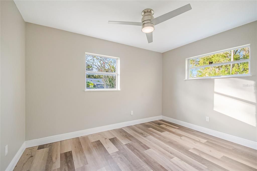 For Sale: $274,500 (3 beds, 1 baths, 920 Square Feet)