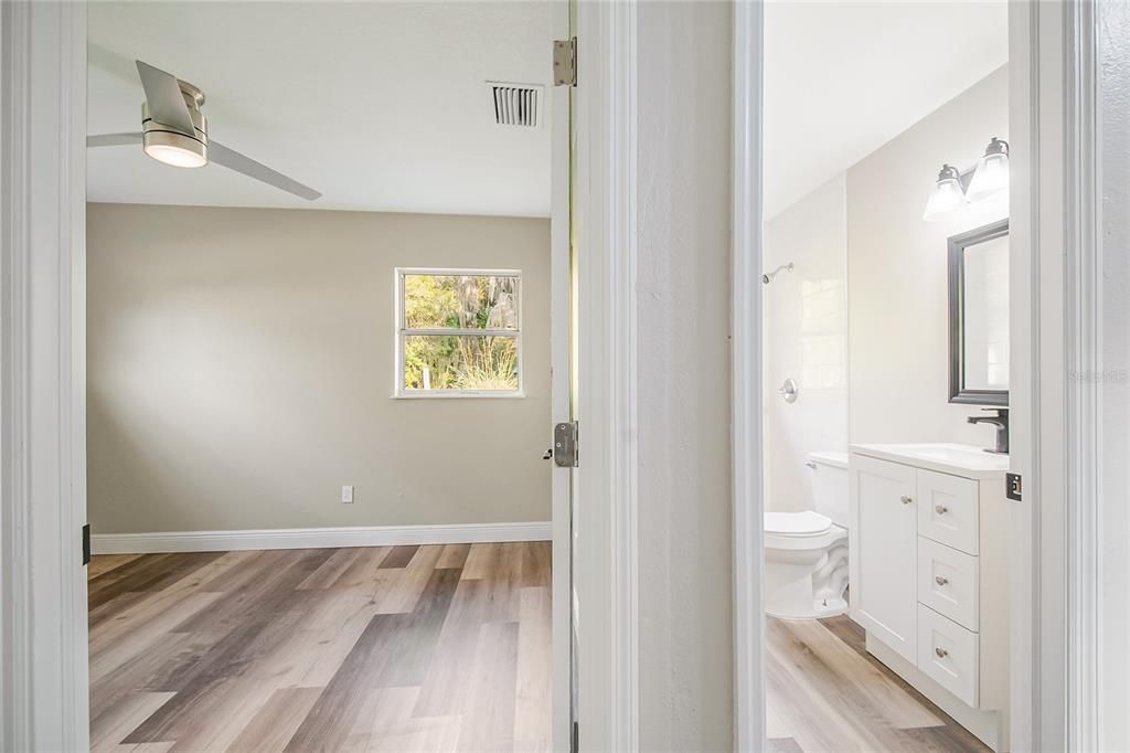 For Sale: $274,500 (3 beds, 1 baths, 920 Square Feet)