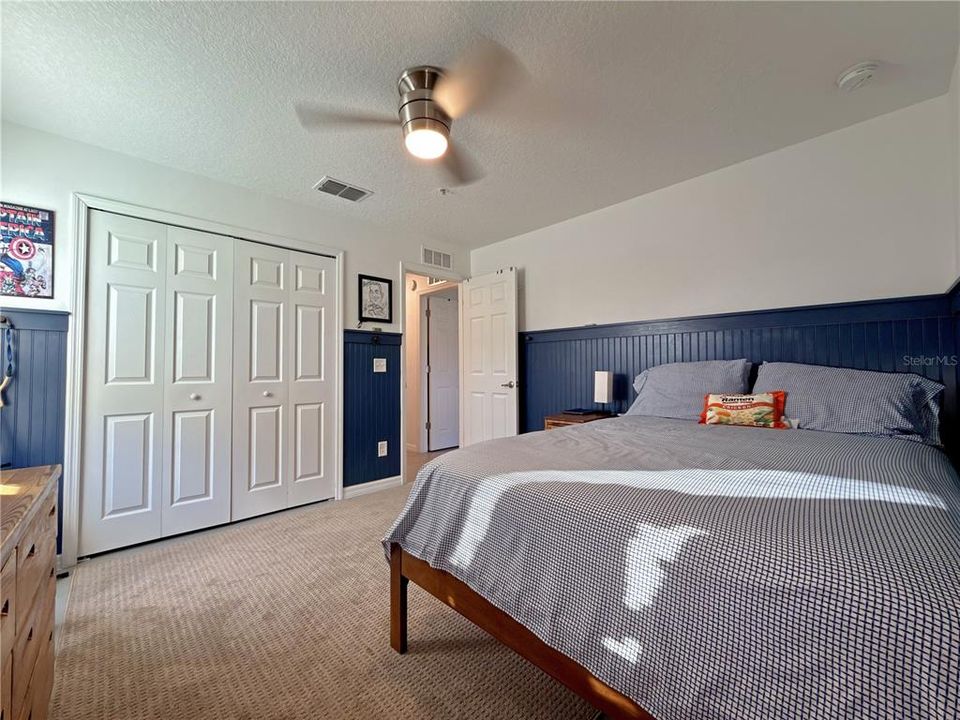 En Venta: $407,500 (4 camas, 2 baños, 1556 Pies cuadrados)