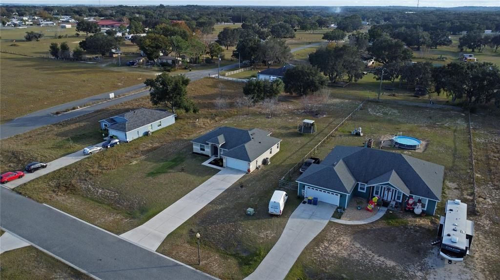 En Venta: $407,500 (4 camas, 2 baños, 1556 Pies cuadrados)