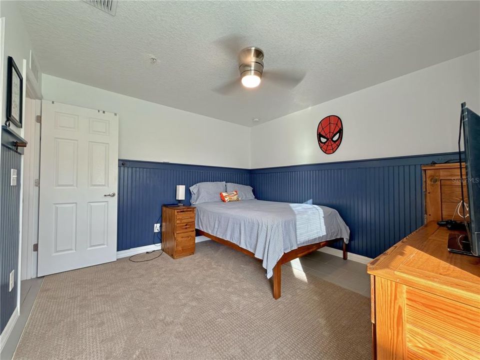 En Venta: $407,500 (4 camas, 2 baños, 1556 Pies cuadrados)