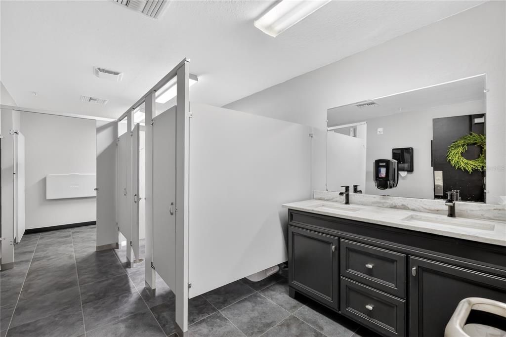 For Sale: $1,825,000 (0 beds, 0 baths, 8678 Square Feet)