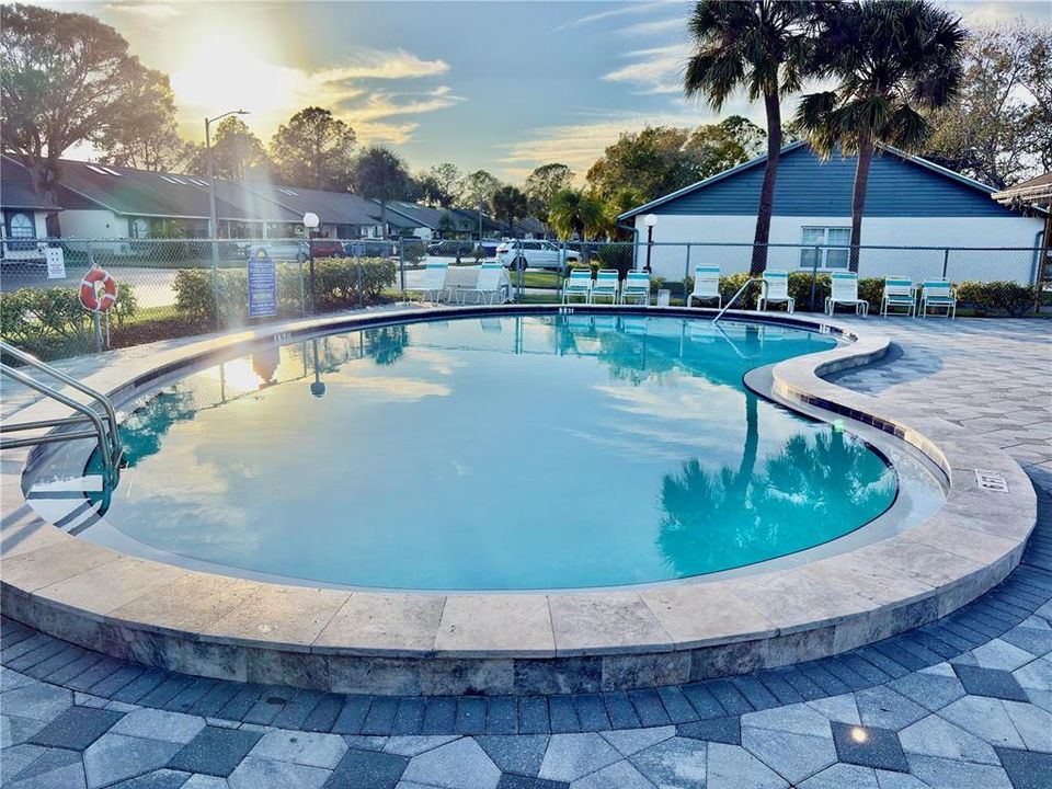 待售: $275,500 (2 贝兹, 2 浴室, 1132 平方英尺)