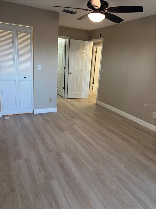 待售: $275,500 (2 贝兹, 2 浴室, 1132 平方英尺)