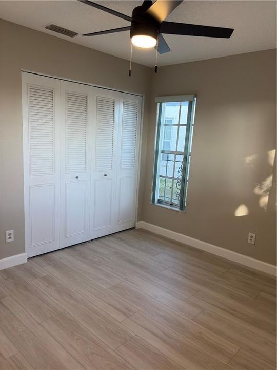 待售: $275,500 (2 贝兹, 2 浴室, 1132 平方英尺)