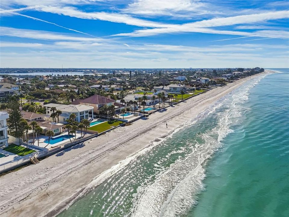 待售: $9,000,000 (6 贝兹, 5 浴室, 6958 平方英尺)