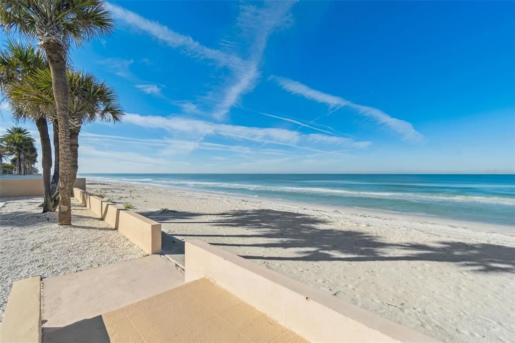 待售: $9,000,000 (6 贝兹, 5 浴室, 6958 平方英尺)