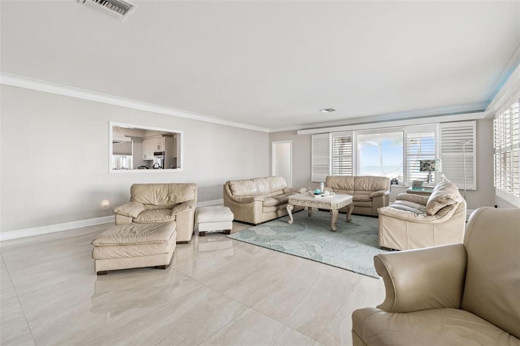 待售: $9,000,000 (6 贝兹, 5 浴室, 6958 平方英尺)