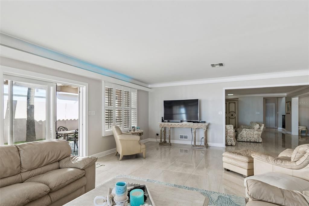 待售: $9,000,000 (6 贝兹, 5 浴室, 6958 平方英尺)