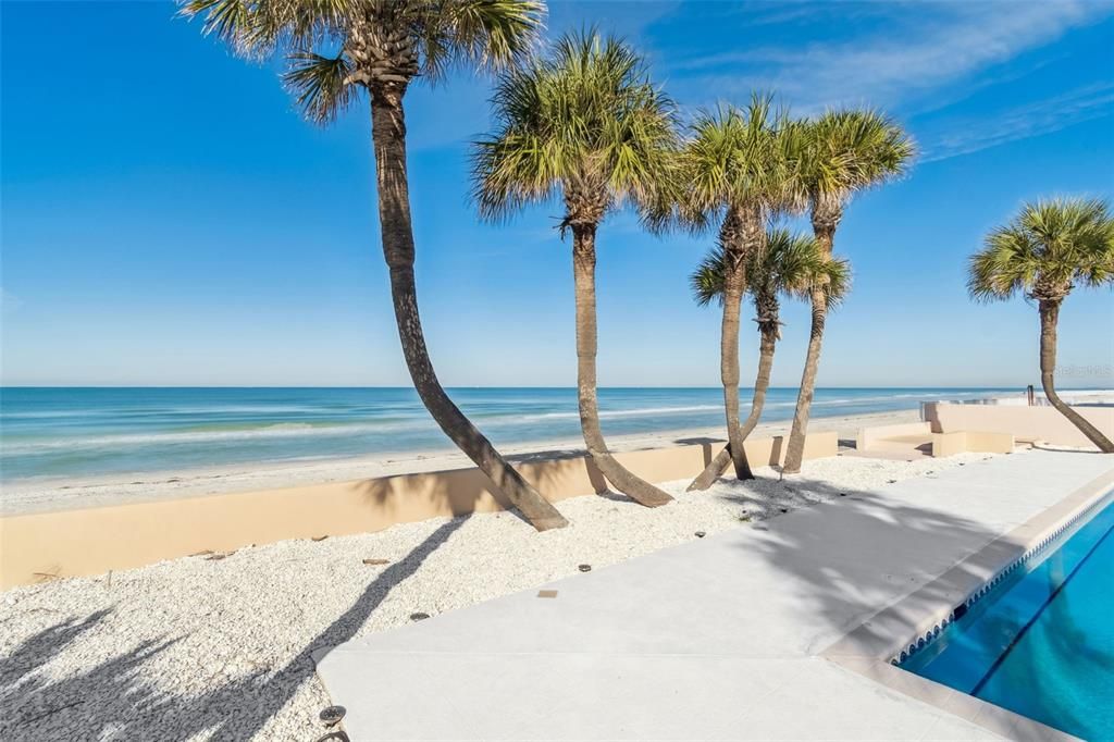 待售: $9,000,000 (6 贝兹, 5 浴室, 6958 平方英尺)