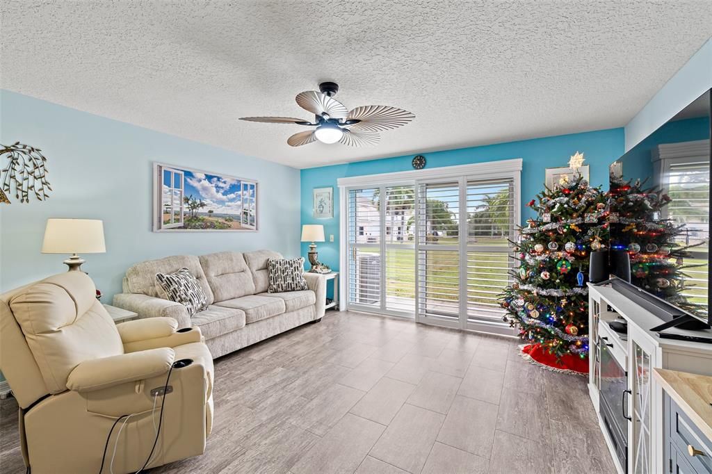 待售: $344,900 (2 贝兹, 2 浴室, 1400 平方英尺)