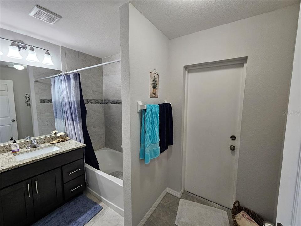 For Sale: $549,999 (4 beds, 2 baths, 1718 Square Feet)