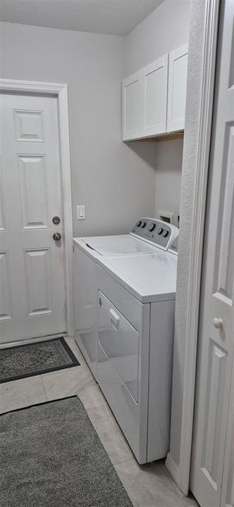 For Sale: $549,999 (4 beds, 2 baths, 1718 Square Feet)