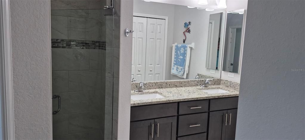 For Sale: $549,999 (4 beds, 2 baths, 1718 Square Feet)